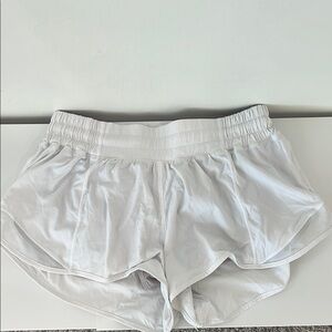Women's White Lululemon Hotty Hot Shorts 2.5”